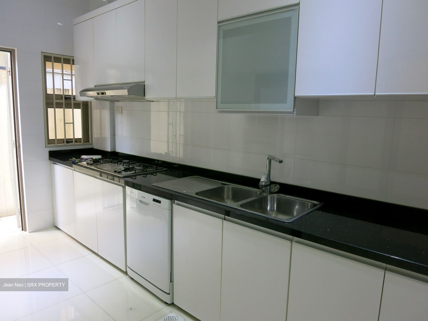 Golden Hill Estate (D19), Terrace #564210771